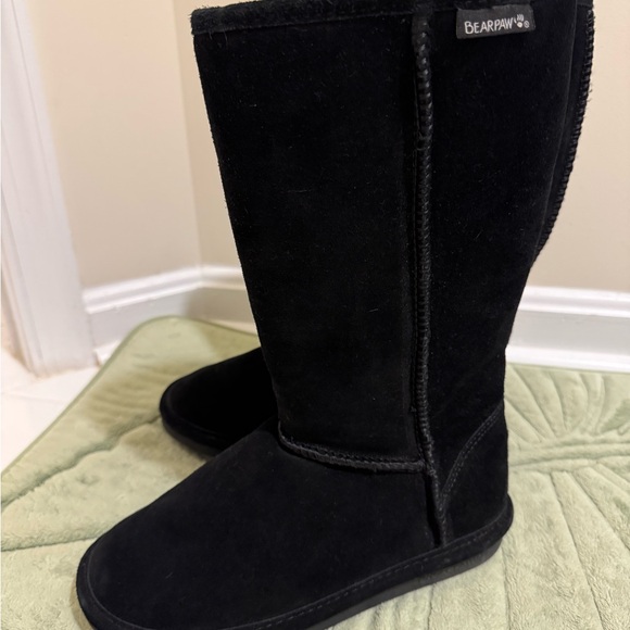 BearPaw Women's Classic Black Winter Boots - Picture 1 of 6